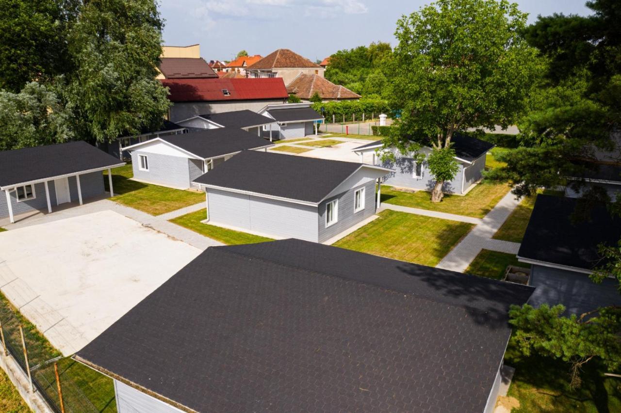 Poiana Cu Flori Satu Mare Exterior foto